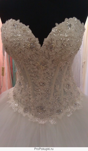 Свадебное платье бренда 