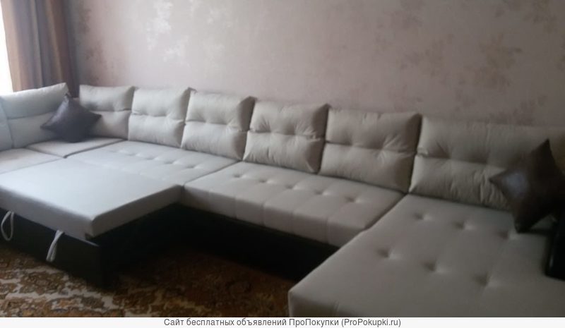 Продаю новый, большой, угловой диван