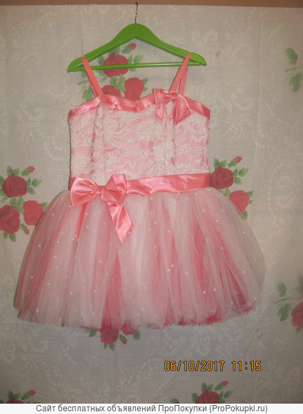 Праздничное платье для девочки 4-6 лет