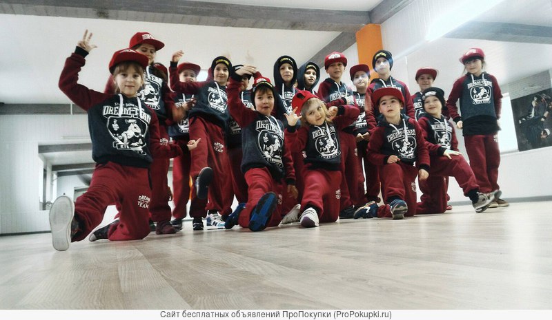 Школа танцев в Новороссийске: обучение танцам взрослых и детей